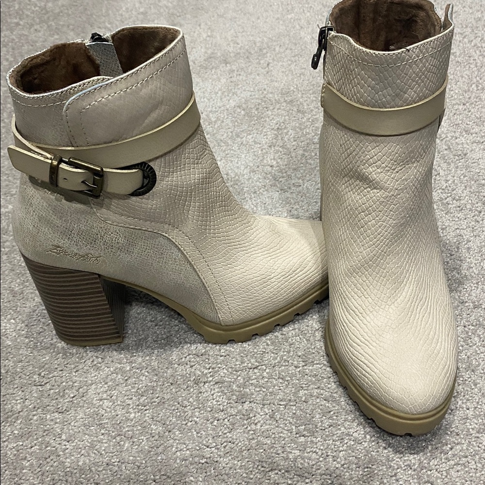 Blowfish Cream Ankle Boots